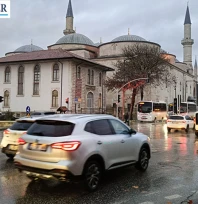 Yağış nedeniyle trafikte yoğunluk oluştu