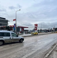 Yağmur yağdı, çukurlar büyüdü: Hilly Otel kavşağı alarm veriyor