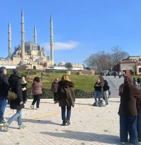 Yazdan kalma gün cadde ve sokakları hareketlendirdi