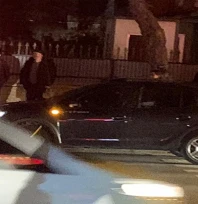 Yolun karşısına geçerken otomobil çarptı