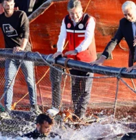 Yumaklı: 'Su ürünlerinde 3 milyar dolarlık ihracat hedefindeyiz'