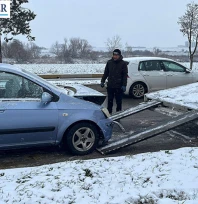 Zincirleme kazada 9 araç birbirine girdi