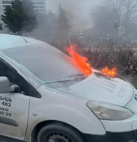 Zübeyde Hanım Caddesi'nde araç yangını