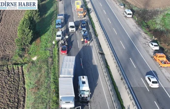 10 aracın karıştığı zincirleme trafik kazasında 7 kişi yaralandı