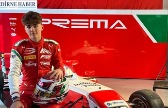 Alp Aksoy'dan tarihi adım Formula 4'e geçti