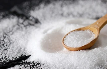 Aşırı tuz tüketimi kan basıncını yükselterek hipertansiyon riskini artırıyor