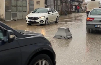 Bagaja bağlanan televizyon yola düştü