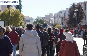 Bayram hareketliliği cadde ve sokaklara yansıdı