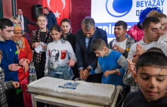 Beyazay'dan sevgi dolu yıl sonu buluşması