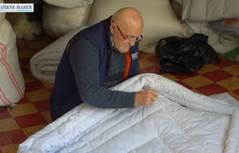 Bir ömür iğne ipliğe adandı, hazır ürünlere rağmen pes etmedi