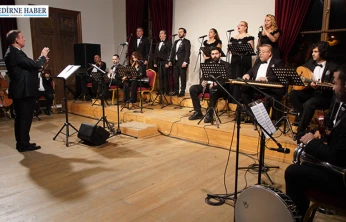 Büyük Önder Atatürk Edirne'de sevdiği şarkılarla anıldı