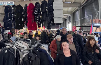 Cumartesi Pazarı en kalabalık günlerinden birini yaşadı