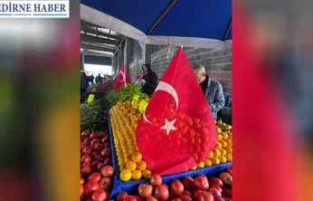 Cumhuriyet Bayramı coşkusu Çarşamba Pazarı'nı renklendirdi