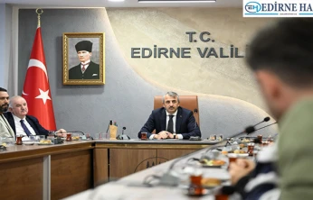Edirne Valisi Sezer, Okuldan Spora ve Mahalle Ligi antrenörleriyle buluştu
