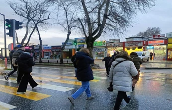 Edirne yağışlı havanın etkisi altına girdi