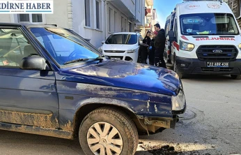 Elektrikli bisikletle otomobil çarpıştı, 3 kişi yaralandı