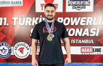 Emre Dalaklı, Türkiye Powerlifting Şampiyonası'ndan derecelerle döndü