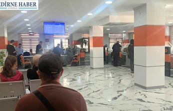 Eski tip ehliyeti olanlar soluğu nüfus müdürlüklerinde aldı