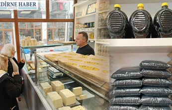 Geleneksel tatları kendi üretimleriyle halka sunuyorlar
