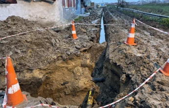 Göçük altında kalan 3 işçi hastaneye kaldırıldı