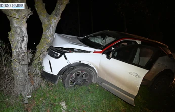 Havsa ilçesinde yoldan çıkan otomobildeki 3 kişi yaralandı