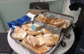 Kapıkule'nin karşısında yüklü döviz yakalandı