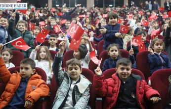 Okullarda ikinci dönem 'Bayrak sevgisi' temasıyla başladı