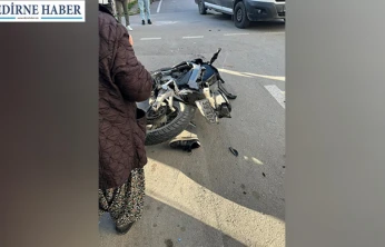 Otomobille motosiklet çarpıştı, 1 yaralı