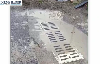 Özgür Çocuklar Parkı yanında rögar patladı