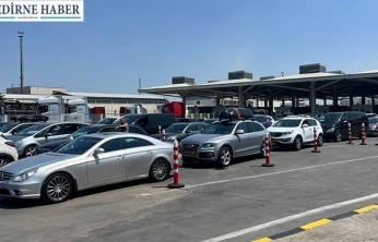 Sınır kapılarında gurbetçi yoğunluğu yaşanıyor