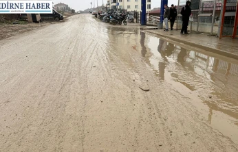 Sultan Çelebi öğrenci yurdu çevresi çamura teslim