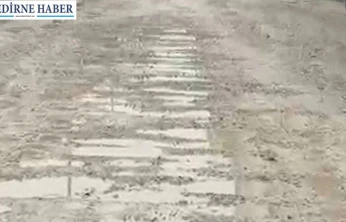 Turistik Cadde çamur ve çukurlarla anılıyor