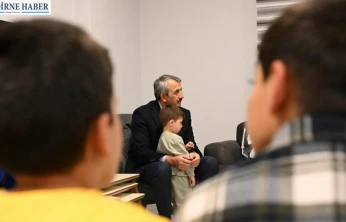 Vali Sezer devlet korumasındaki çocukların doğum gününü kutladı