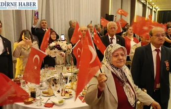 Valilikten Cumhuriyet'in 102'inci yılına coşkulu kutlama