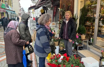 Yılbaşı yoğunluğu çiçekçilere yansıdı