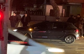 Yolun karşısına geçerken otomobil çarptı