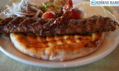 Edirne'nin fıstığından kebap yapıldı