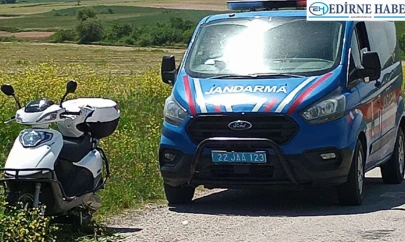Motosikletin devrilmesi sonucu 2 kişi yaralandı