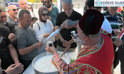 Selimiye'nin gölgesinde 22 Kilo Deva-i Misk ikram edildi