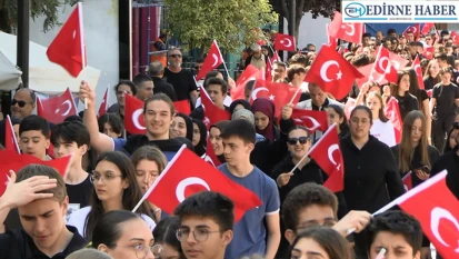 19 Mayıs coşkusu cadde ve sokakları doldurdu
