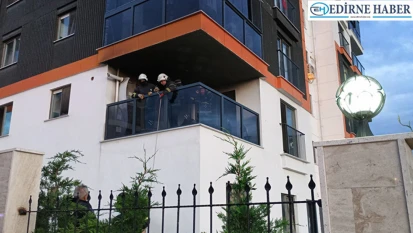 Evin balkonunda yangın çıktı