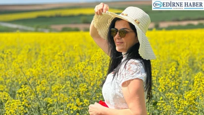 Kanola tarlaları görsel şölen sunuyor