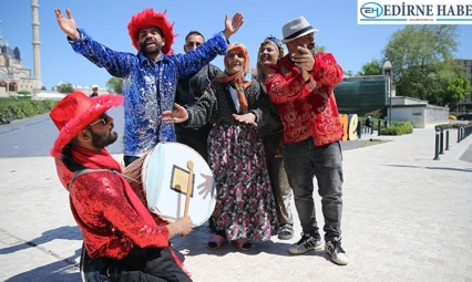 Hıdrellez öncesi cadde ve sokaklar şenlendi