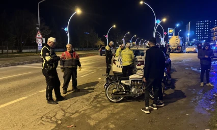 Trafiğe Açık Alanda Yarış Yapan Motosiklet Sürücülerine Ceza