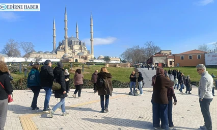 Yazdan kalma gün cadde ve sokakları hareketlendirdi