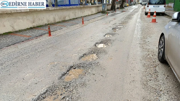 Aylar geçti, yollar bitmedi: Belediye bir kez daha süre istedi