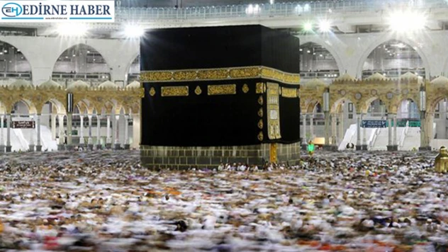 Diyanet'ten öğretmen, öğrenci ve velilere özel umre programı