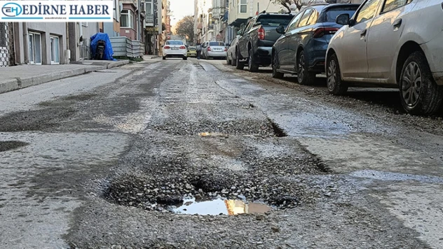 Edirne'de bozuk yollar tartışması büyüyor