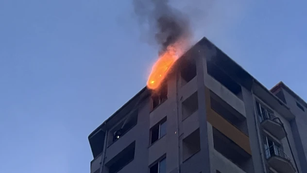 İnşaatın 9. katında çıkan yangın korkuttu