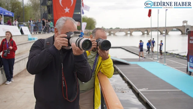Meriç kürek yarışları fotoğrafseverlerin buluşma noktası oldu